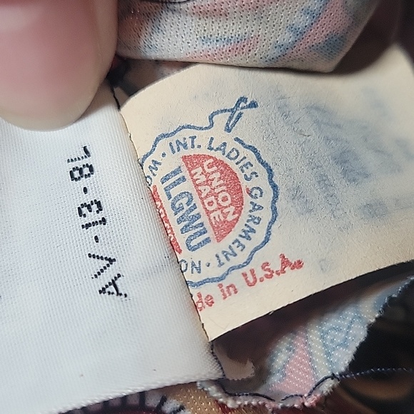 Vintage 1970's paisley dress w/ neck scarf - Picture 7 of 12